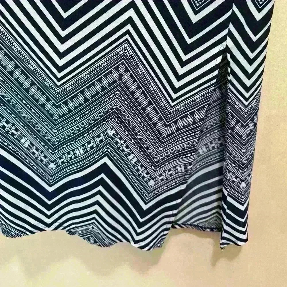 Susan Graver Printed Liquid Knit Maxi Skirt w/ Slit  Size LP​ - Picture 3 of 7